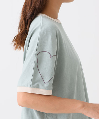 《8/4発売》ハート袖刺繍BIG T
