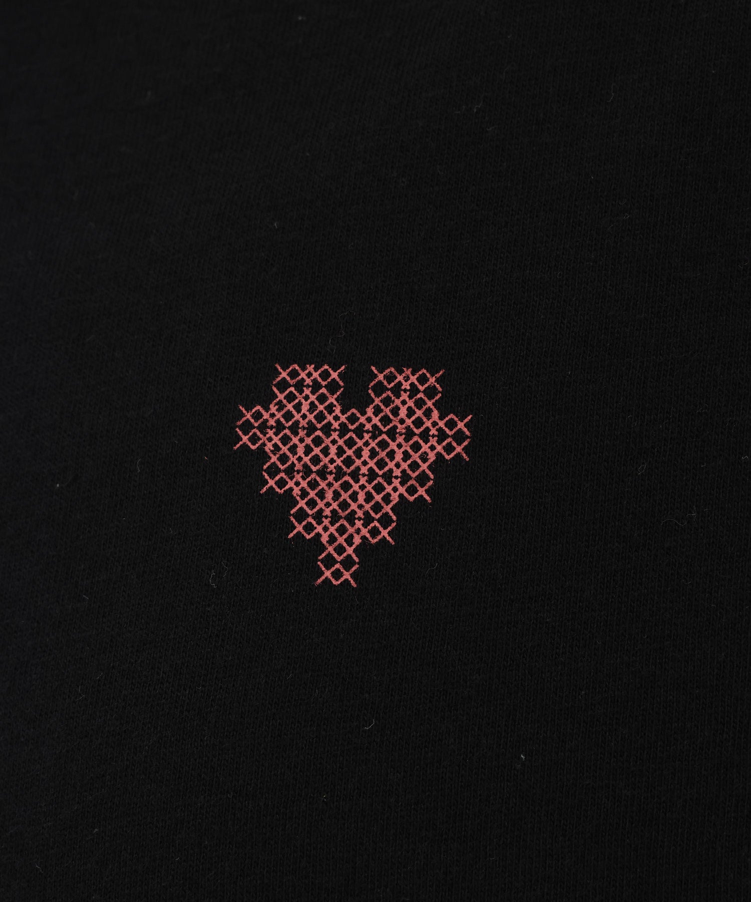 《近日発売》【スタッフ企画】ハートの日ステッチ刺繍風T