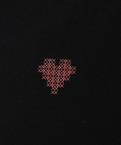 《近日発売》【スタッフ企画】ハートの日ステッチ刺繍風T
