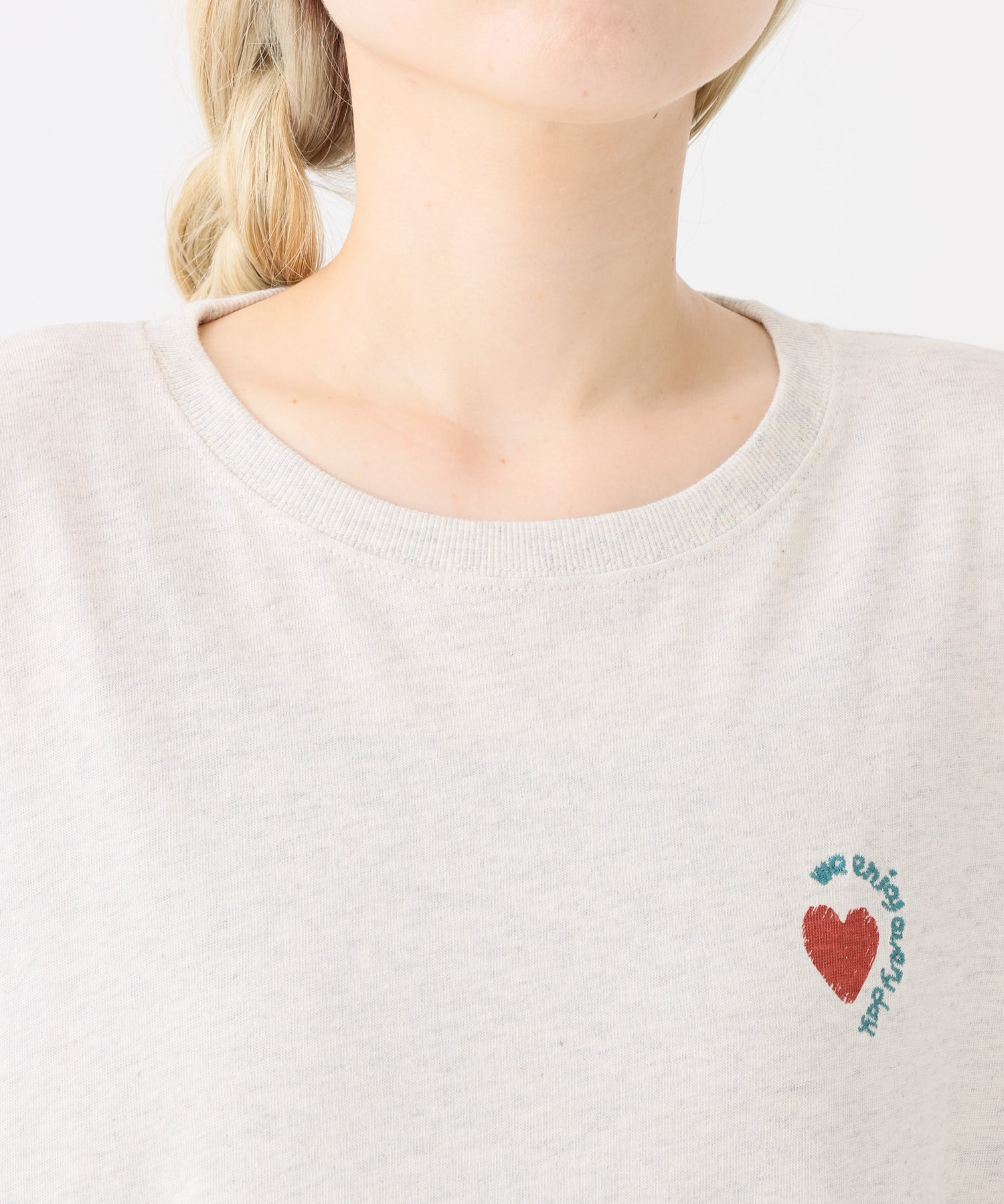 《近日発売》ハート刺繍バックロゴチュニック