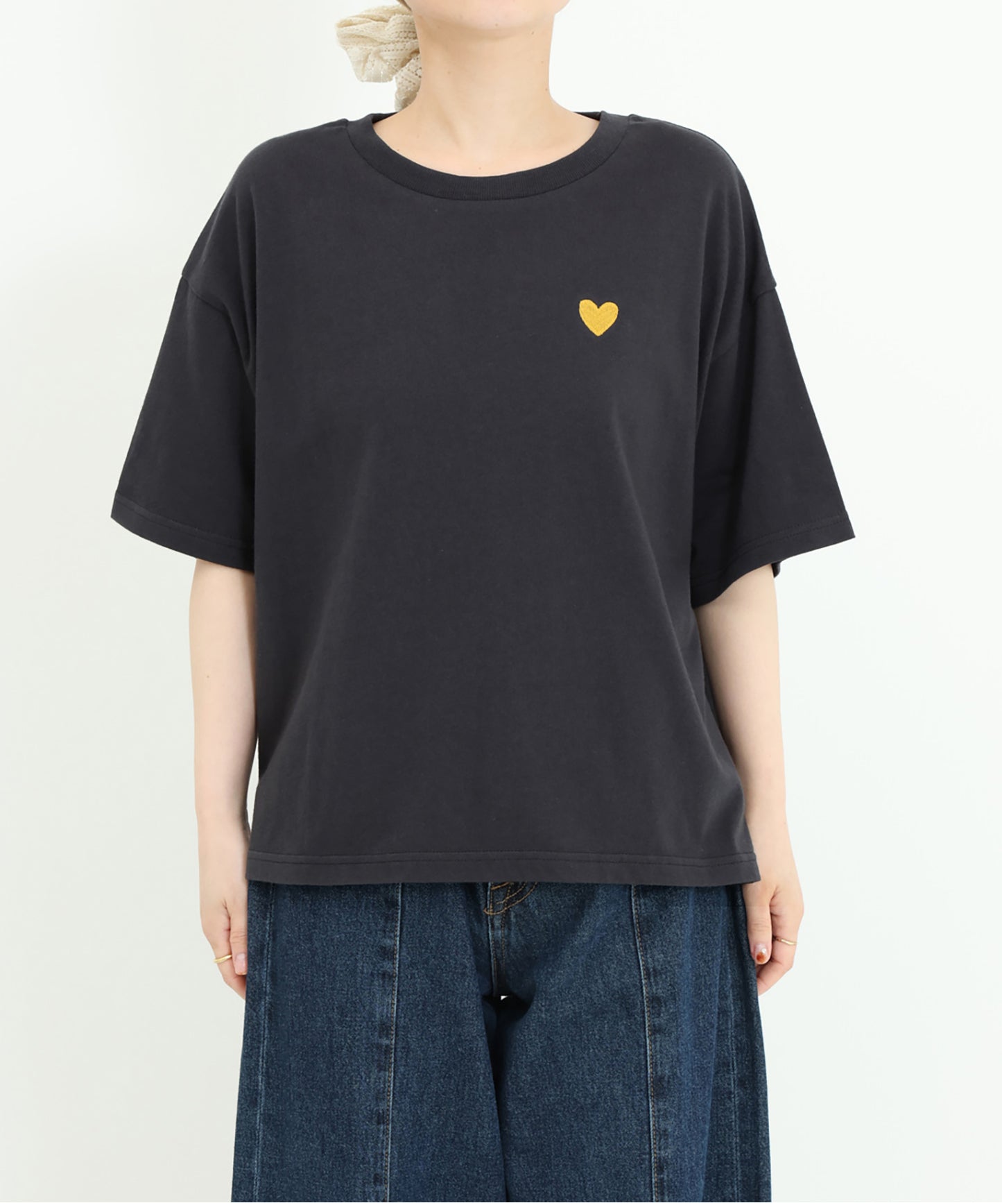 チャコール ※この画像が実物に最も近いお色味です。