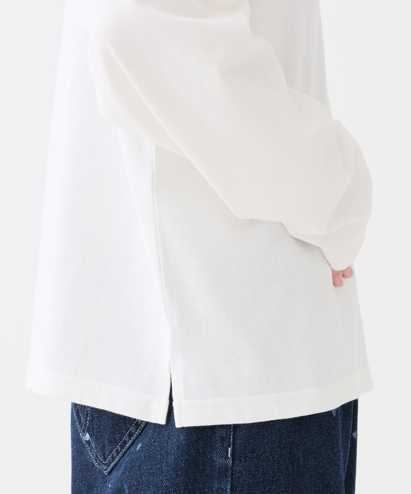 《近日発売》ワイドな無地ロンT
