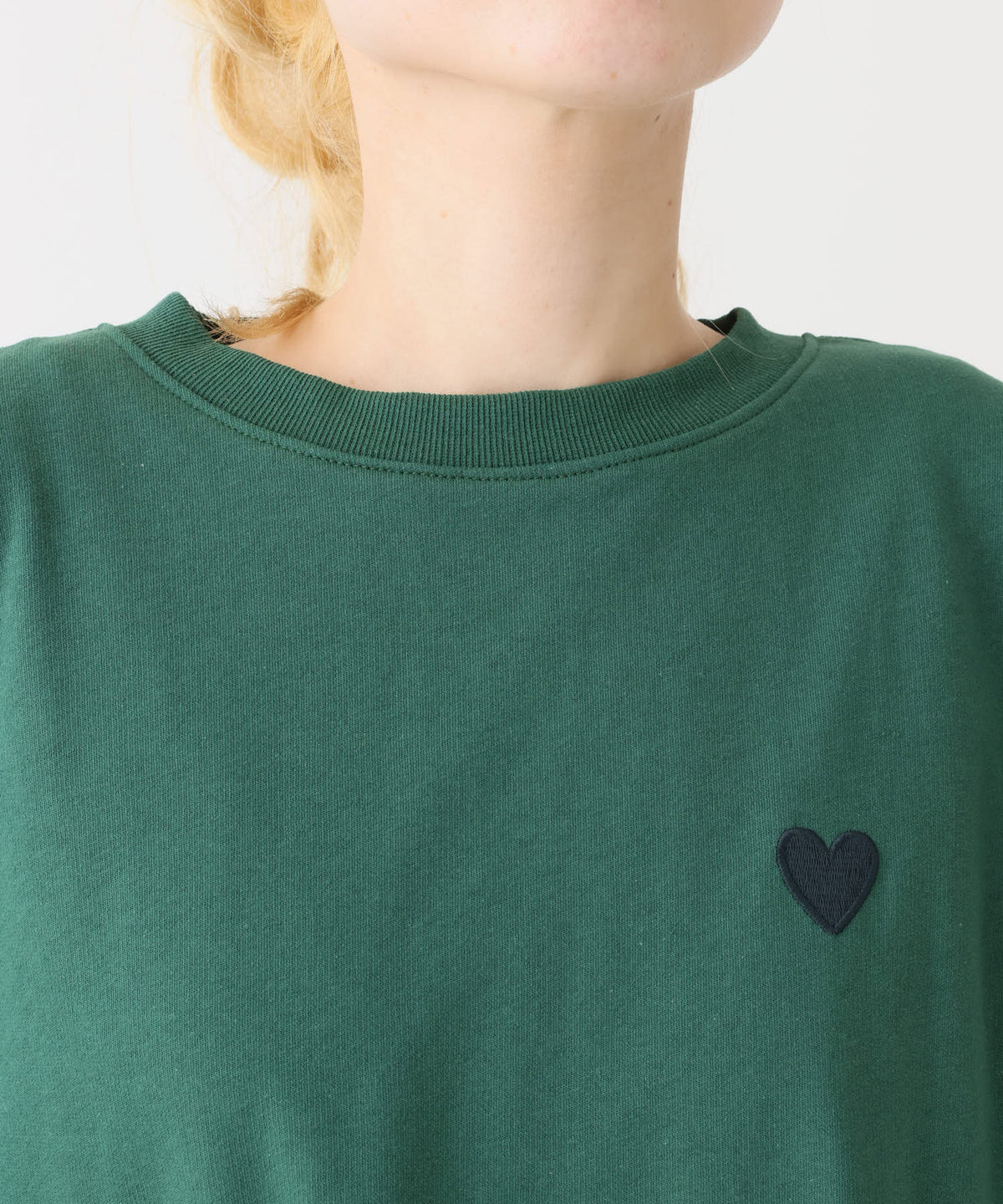 《10/6発売》ハート刺繍裾バルーンプルオーバー