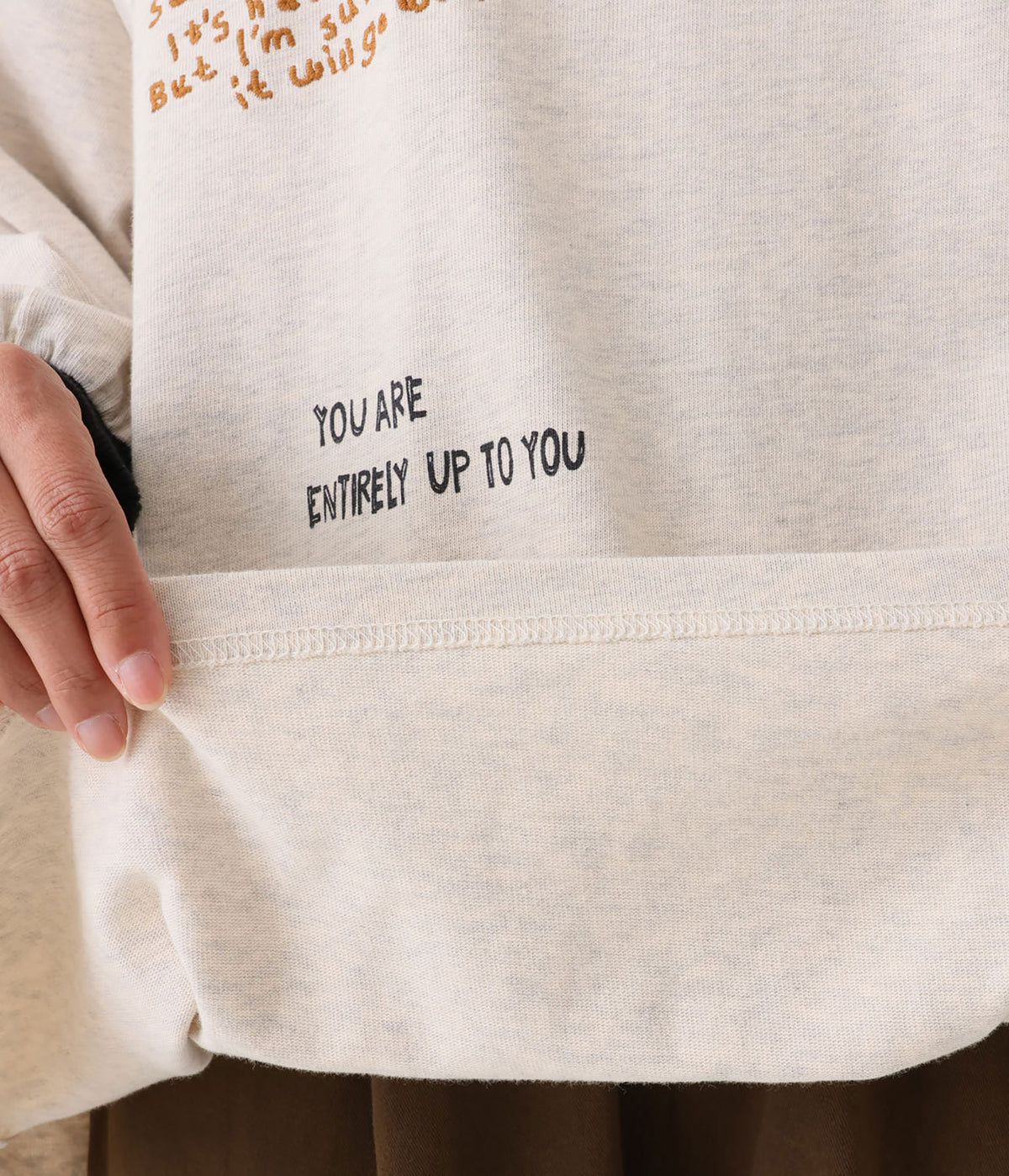 《近日発売》ランダム刺繍プリントチュニック