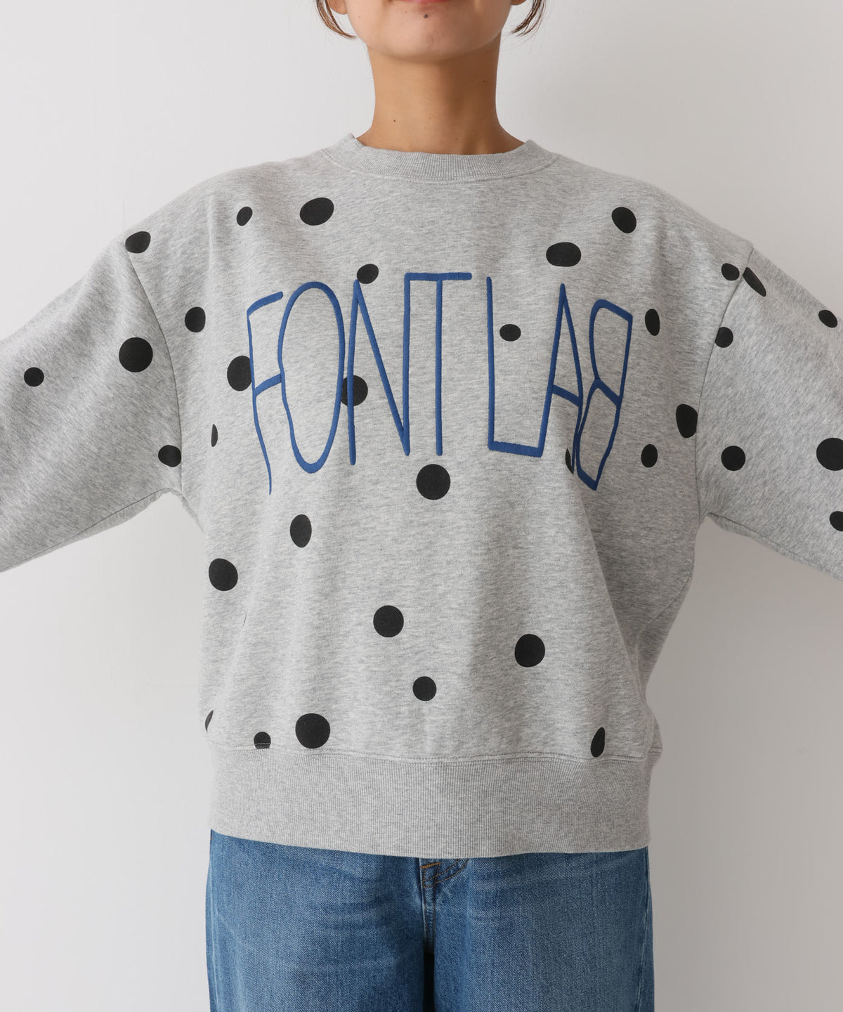《近日発売》ドット柄ロゴ刺繍プルオーバー