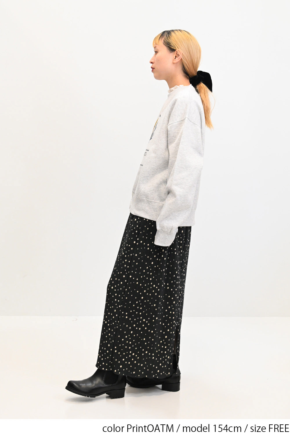 裏起毛エンブレム刺繍プルオーバー
