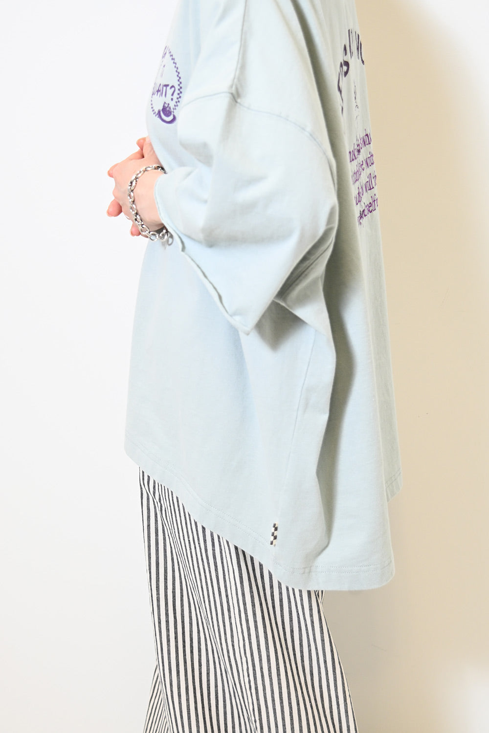 2buy10％OFF 3buy15％OFF開催中／≪SALE≫Print+刺繍ワイドTee