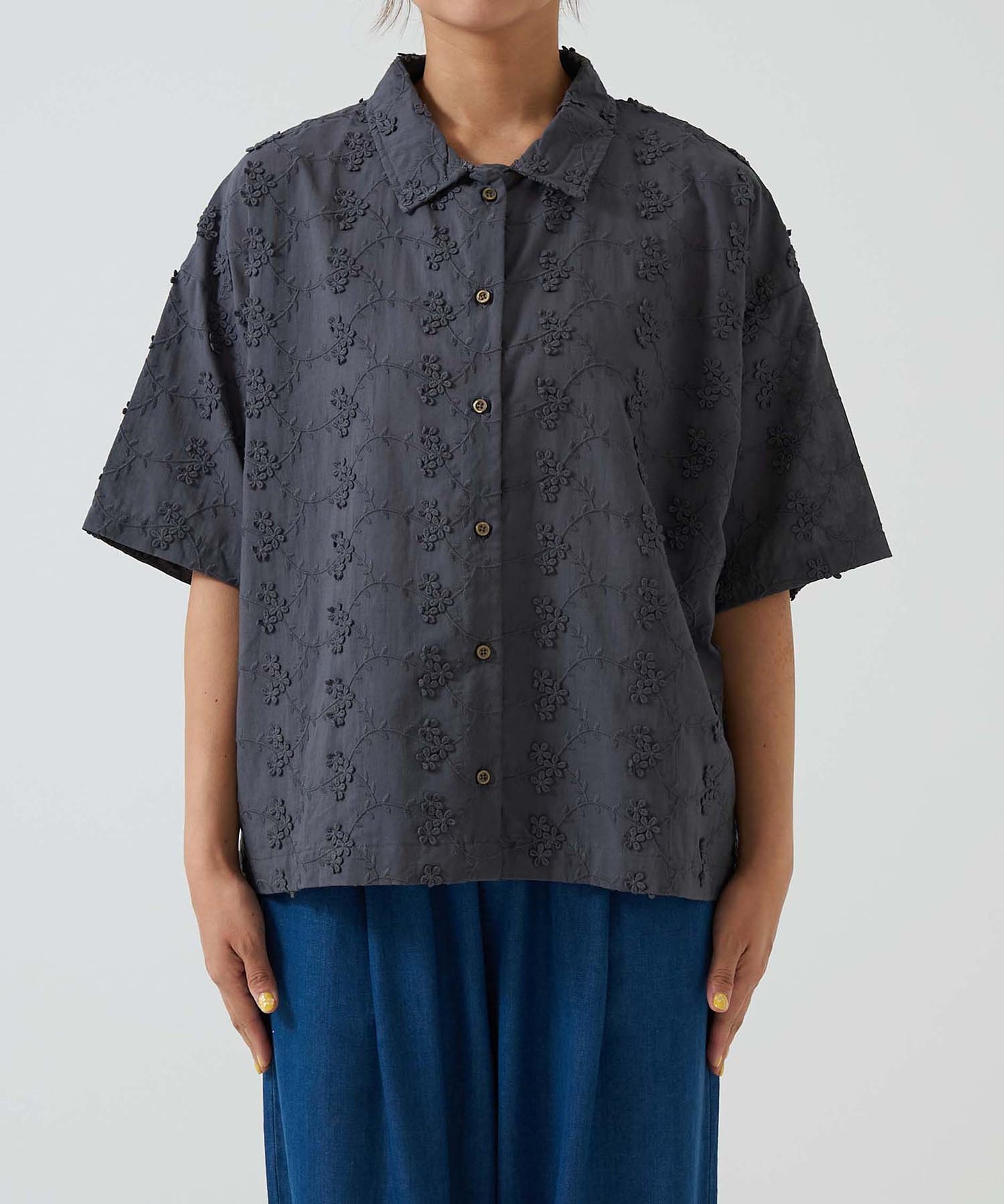 Flower Half-Sleeve Shirt