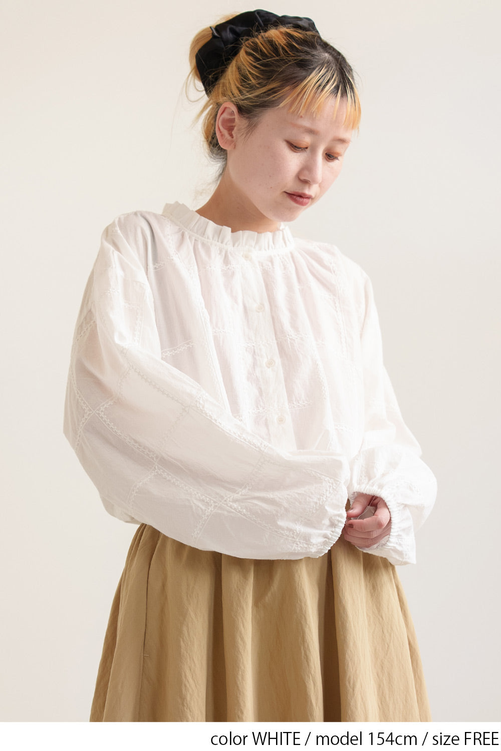 スクエア刺繍衿フリルブラウス – HEART MARKET