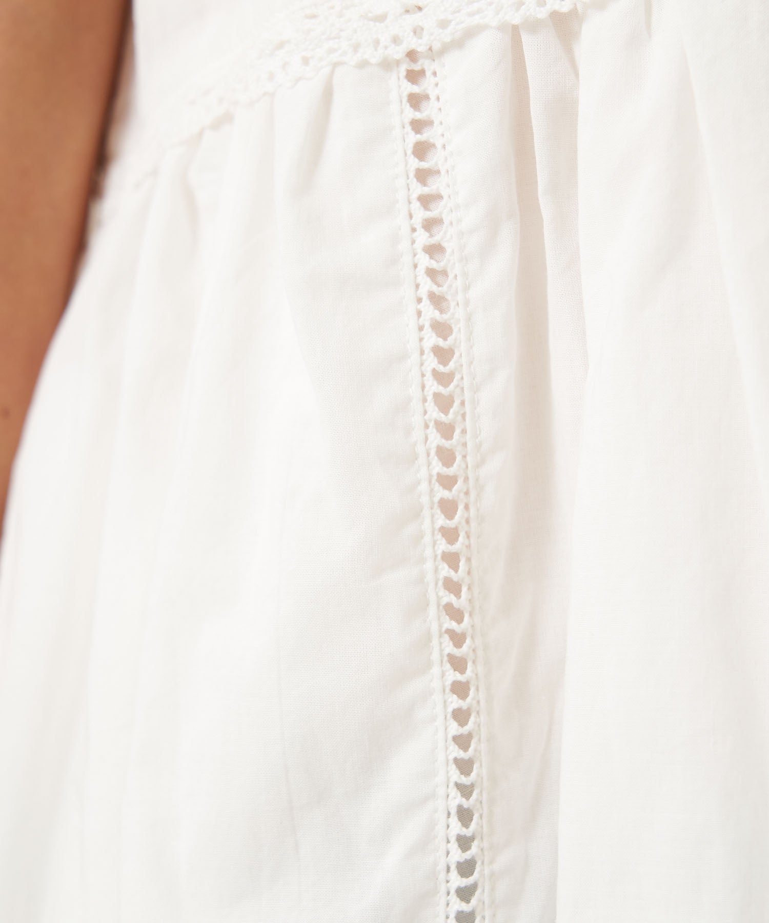 Balloon hem vest
