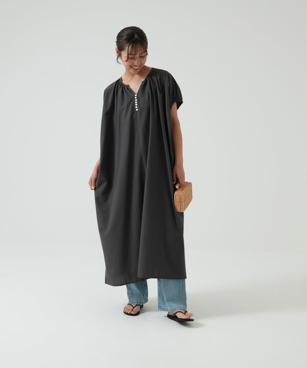 《4月28日入荷》多釦ギャザーワンピース