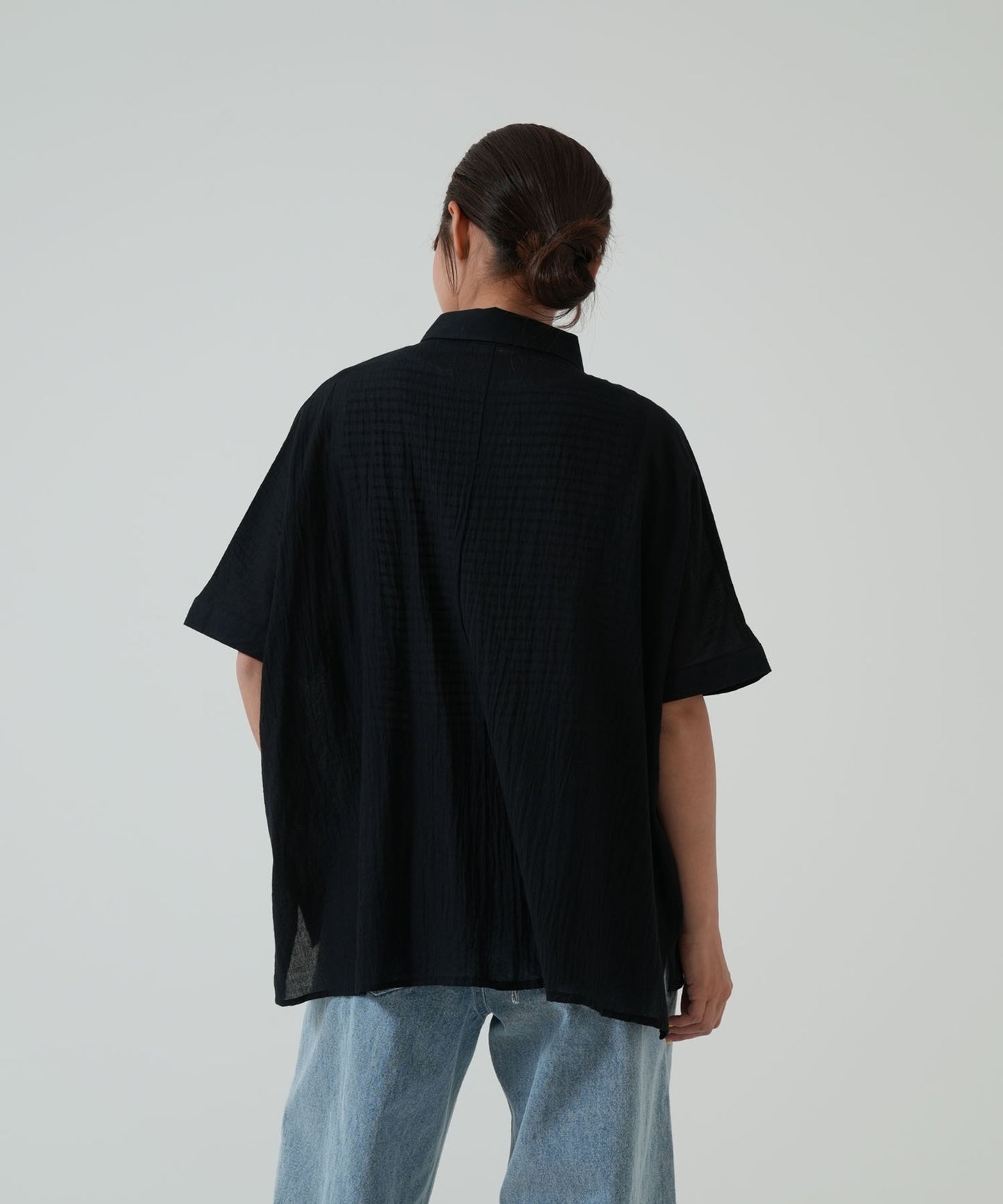 ★《Scheduled to arrive April 28》Front-open short-sleeve wide shirt