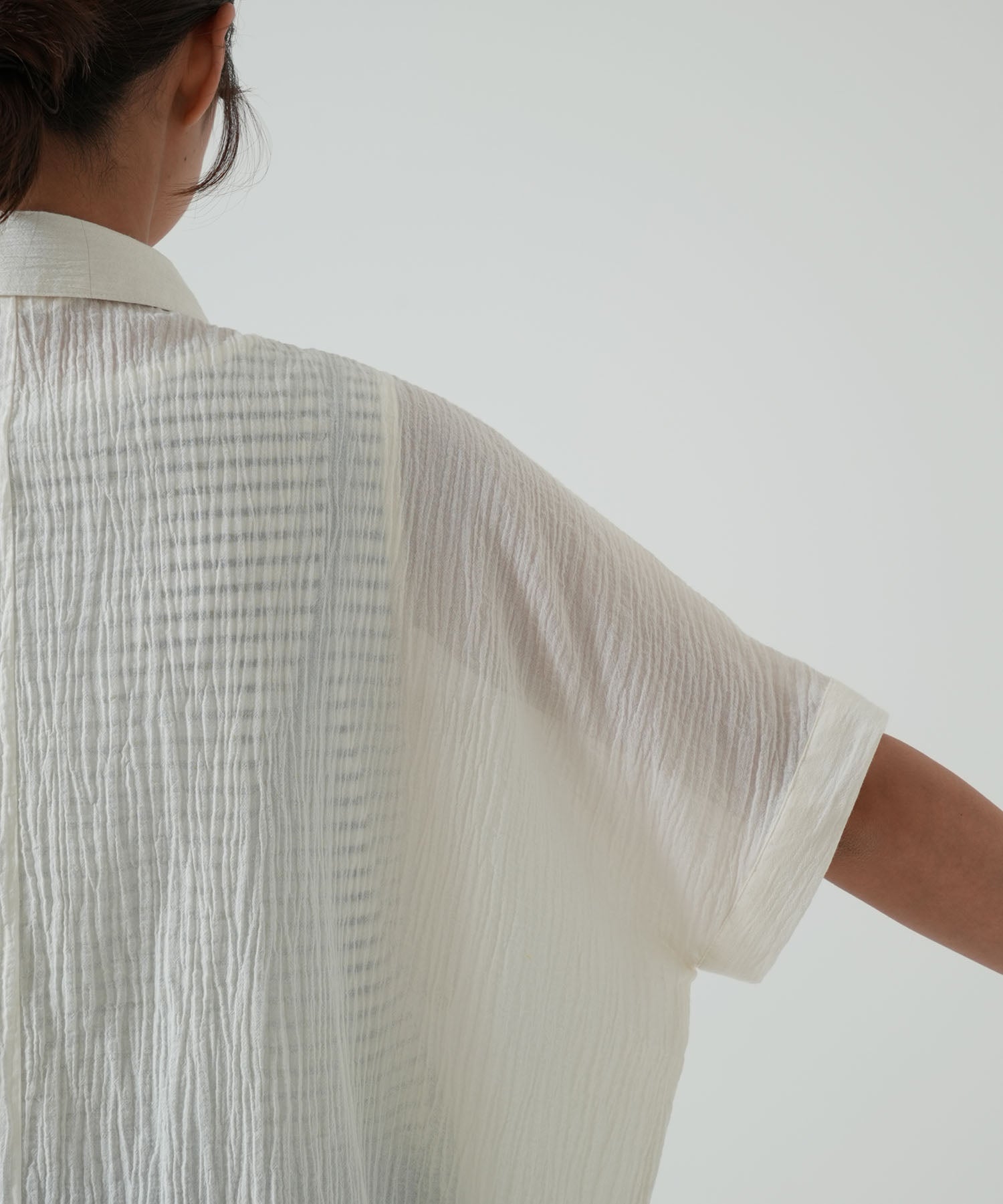 ★《Scheduled to arrive April 28》Front-open short-sleeve wide shirt