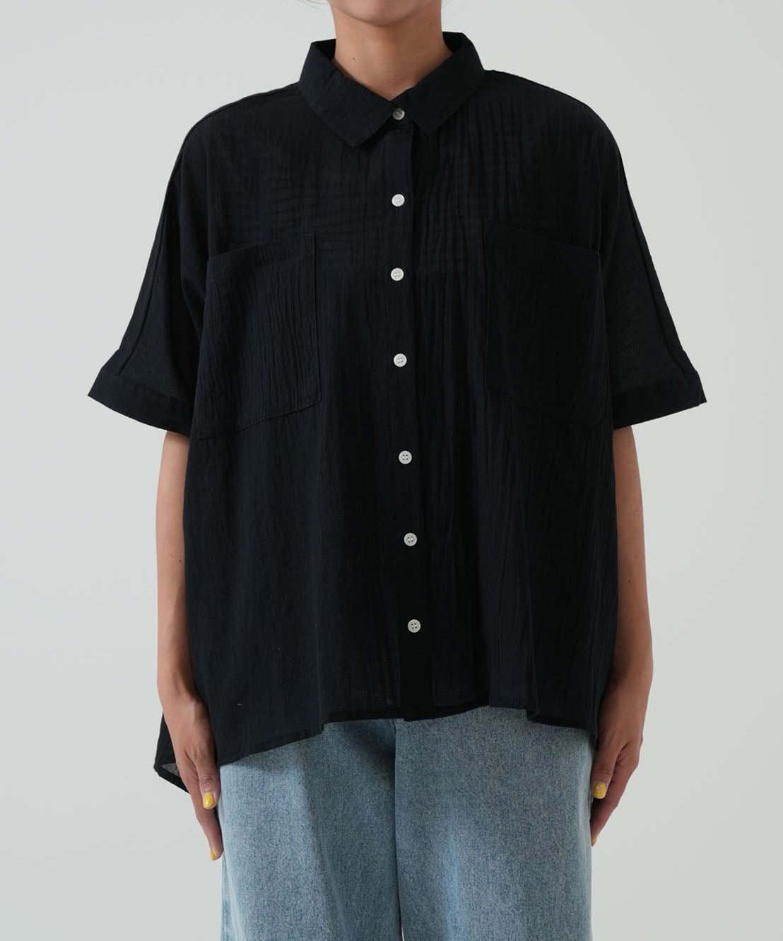 ★《Scheduled to arrive April 28》Front-open short-sleeve wide shirt