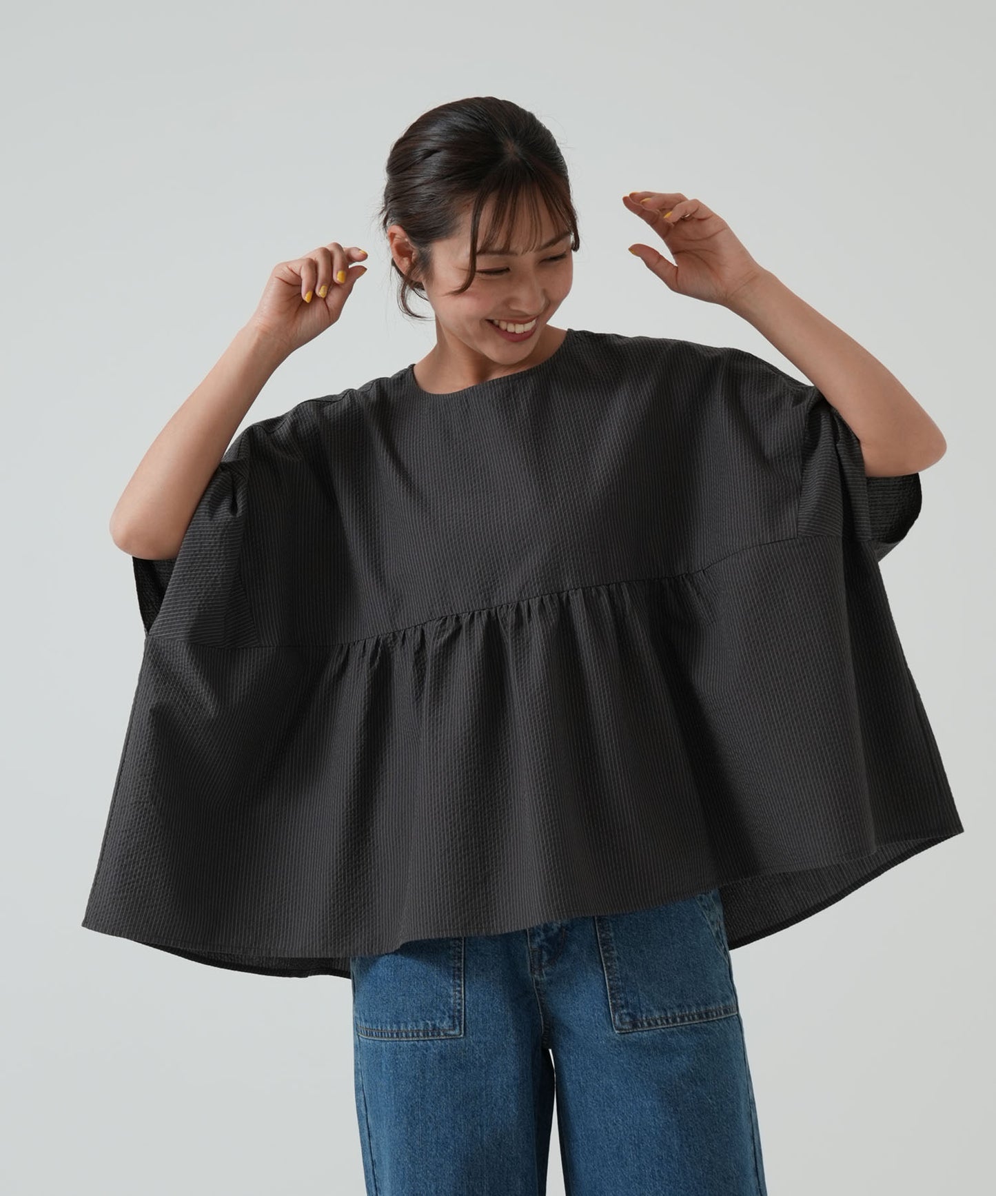 ★《Scheduled to arrive April 28》Gathered panel pullover