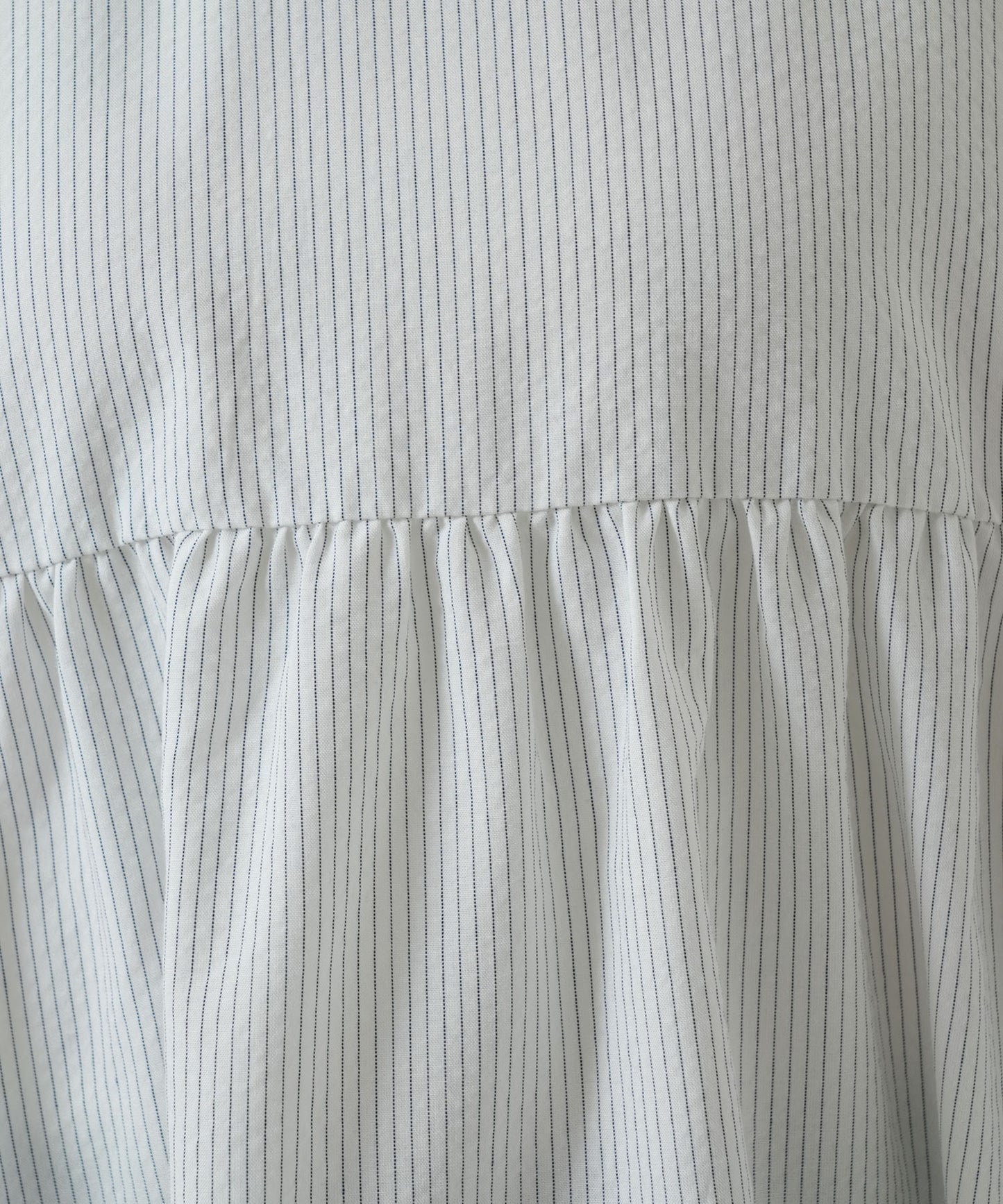 ★《Scheduled to arrive April 28》Gathered panel pullover