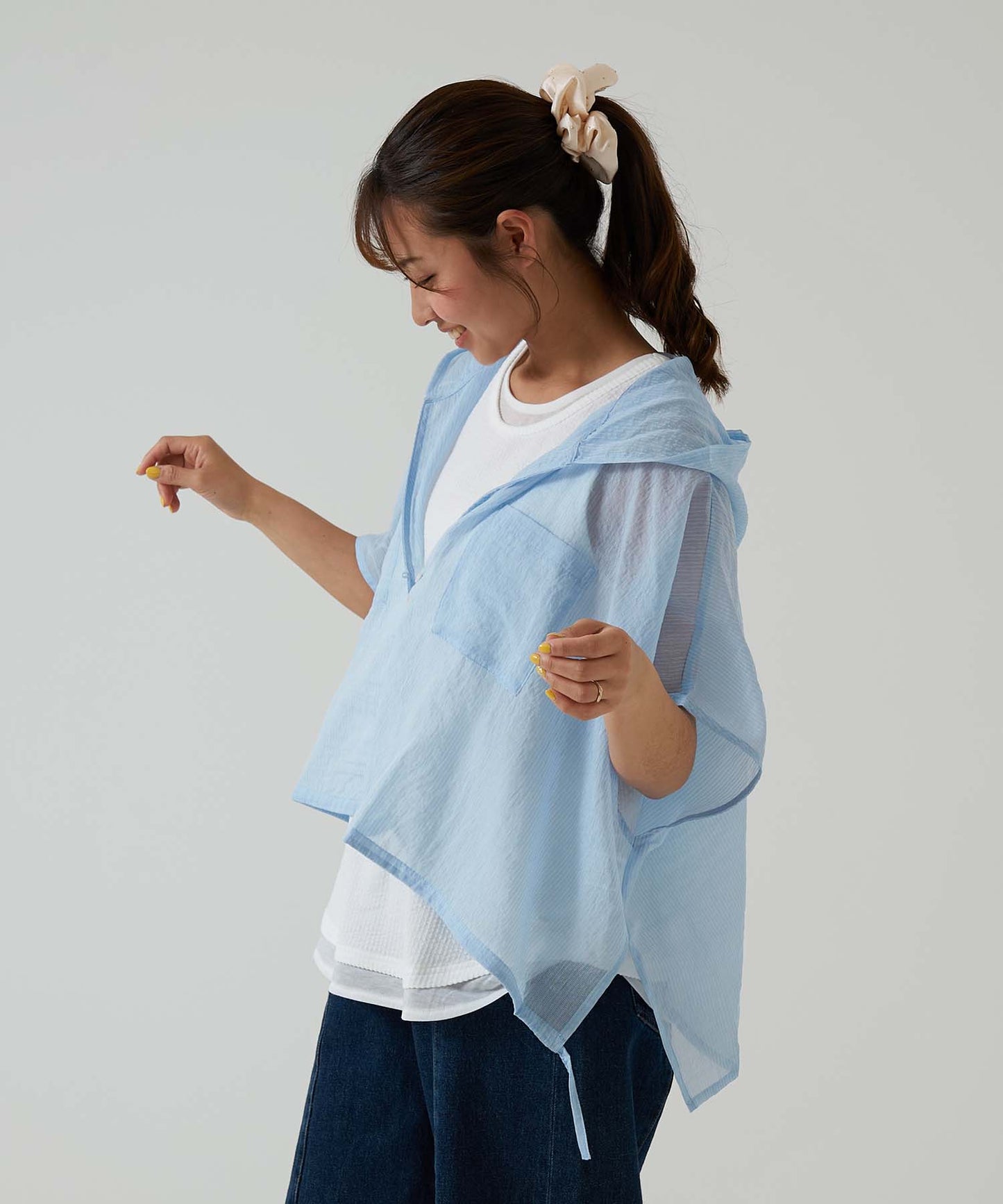 ★《Scheduled to arrive April 27》Hood multi-button sheer short-sleeve shirt