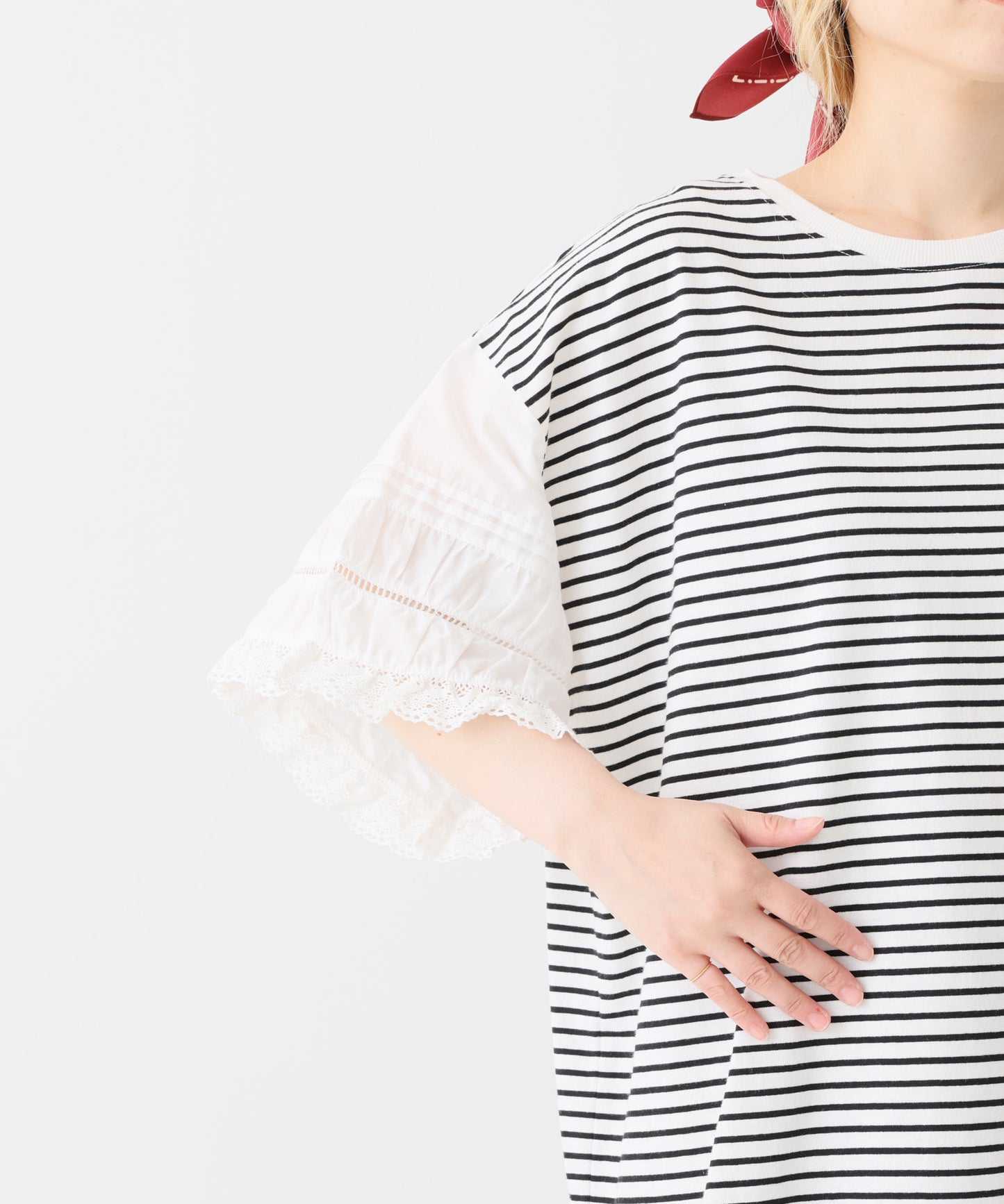 《近日発売》袖レース切替Tシャツ