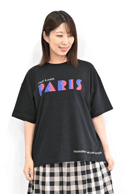 ≪OUTLET SALE≫PARISプリント刺繍TEE