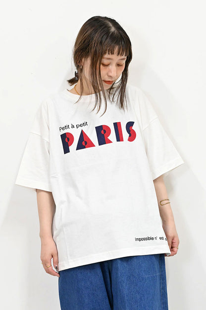 ≪OUTLET SALE≫PARISプリント刺繍TEE