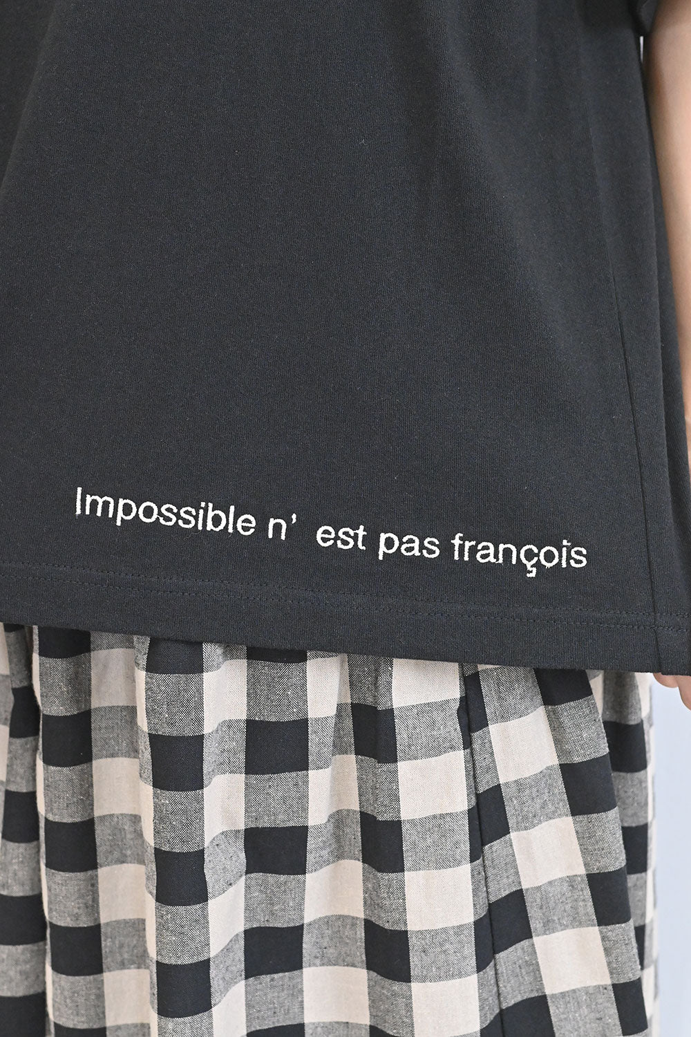 ≪OUTLET SALE≫PARISプリント刺繍TEE