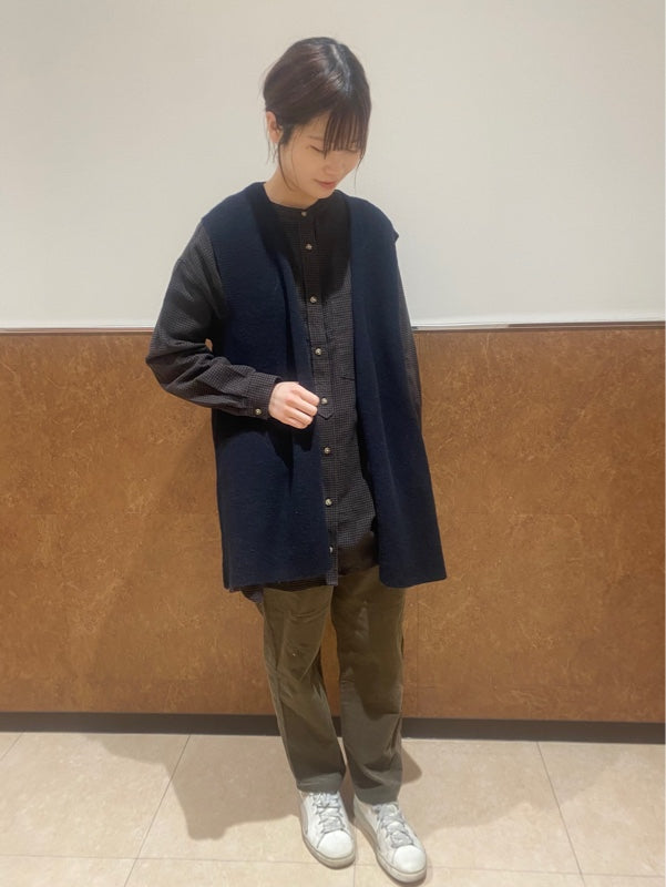 片畦ニットジレ
