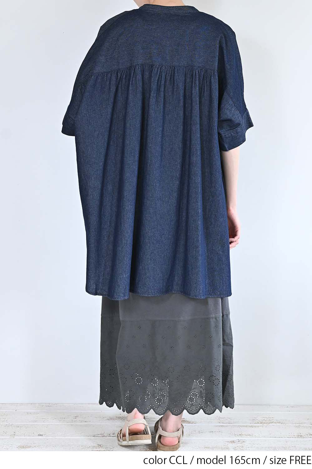 スカラップレース　ダンガリー刺繍生地（濃い青）