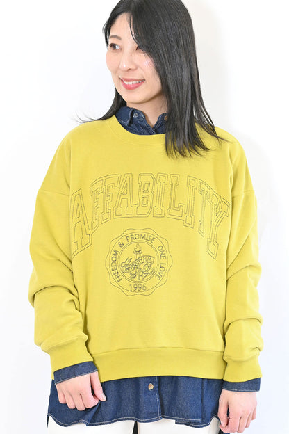 AFFABILITYカレッジ刺繍プルオーバー