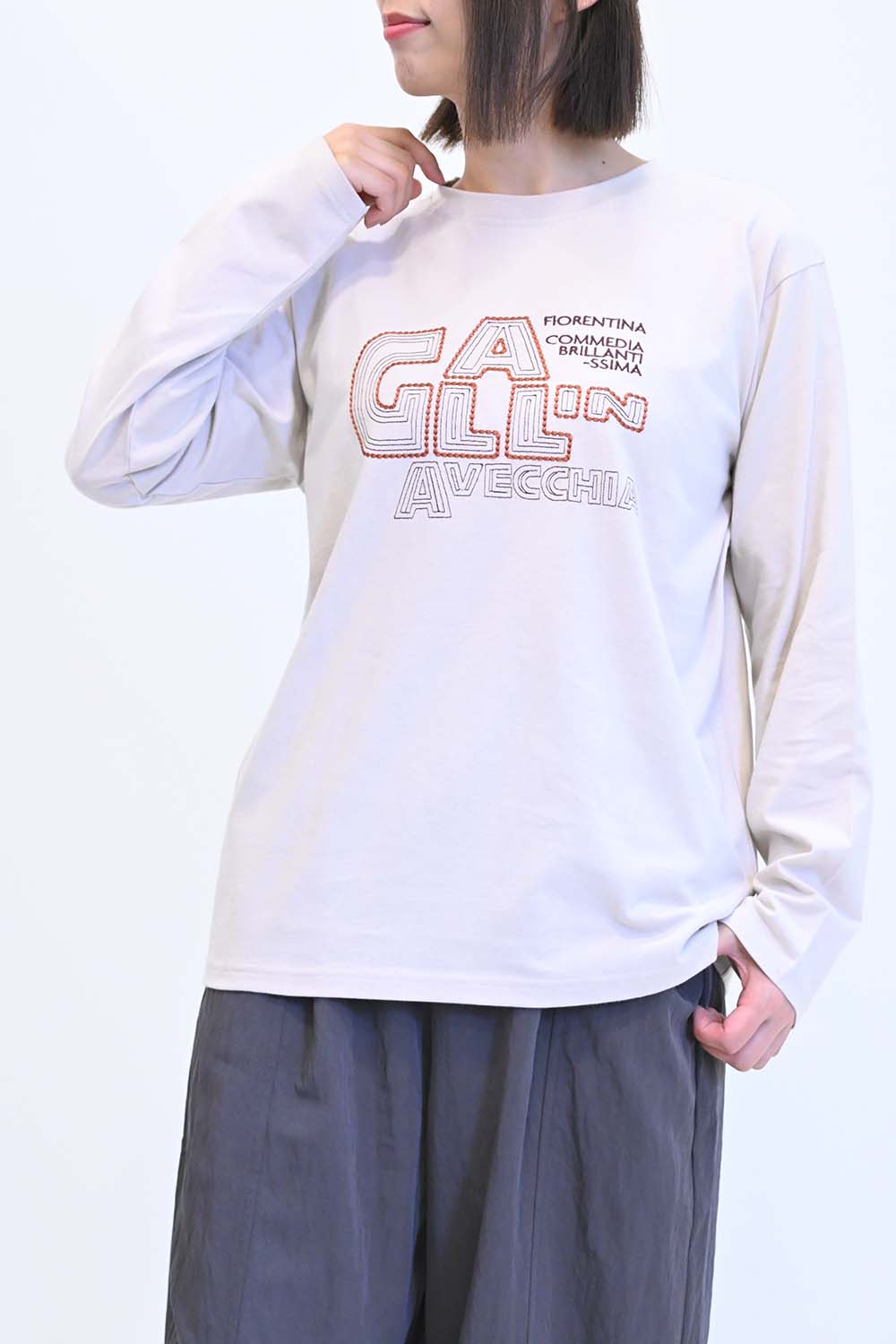 ロゴ刺繍ロンTee