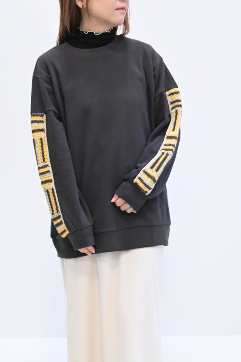 ≪SALE≫ Loose Tunic with Crochet Sleeve Fleece