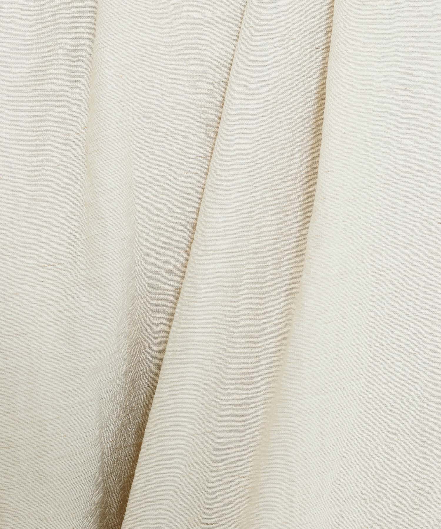 ベージュ