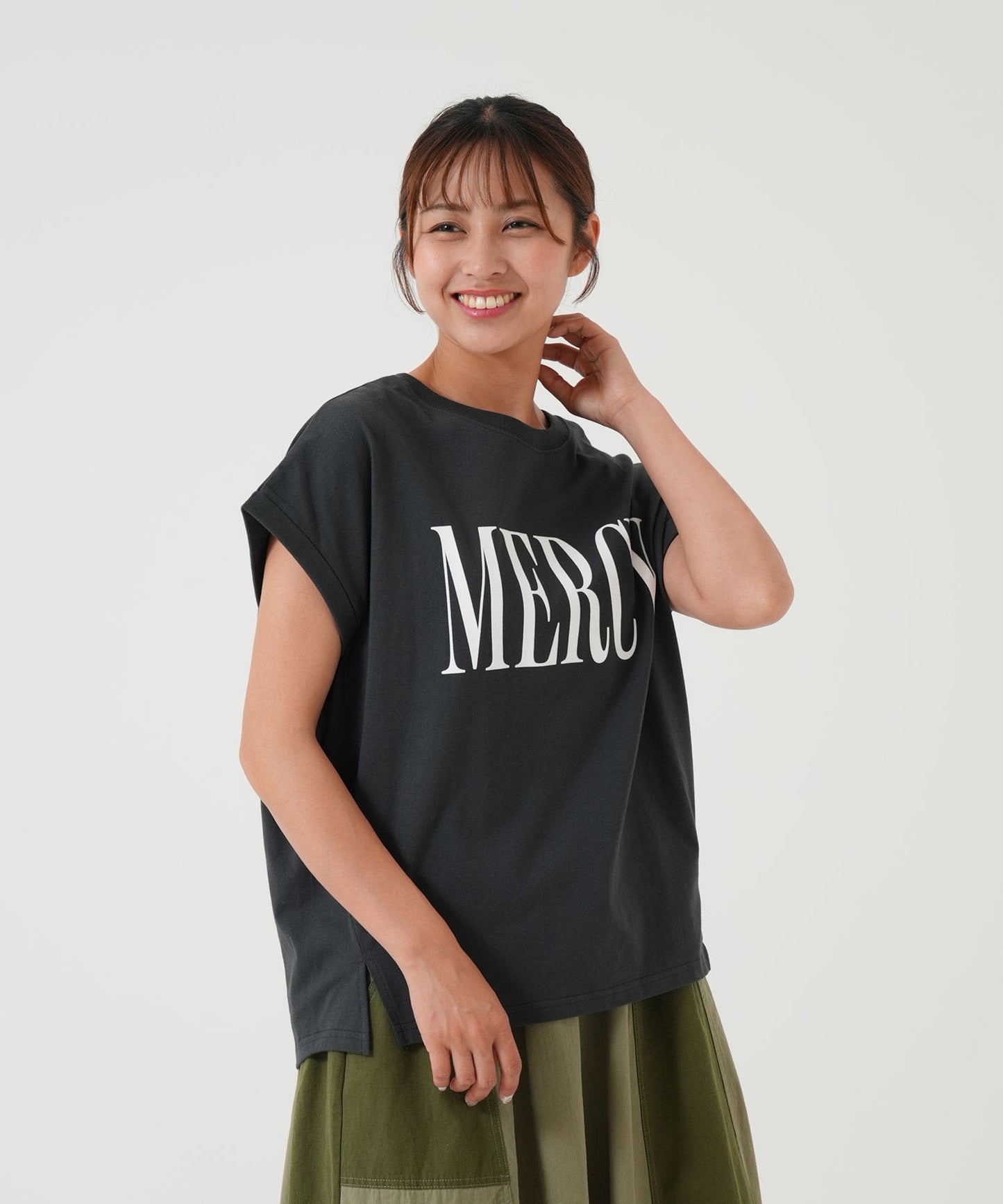 《6月1日入荷予定》BIGロゴコクーンT