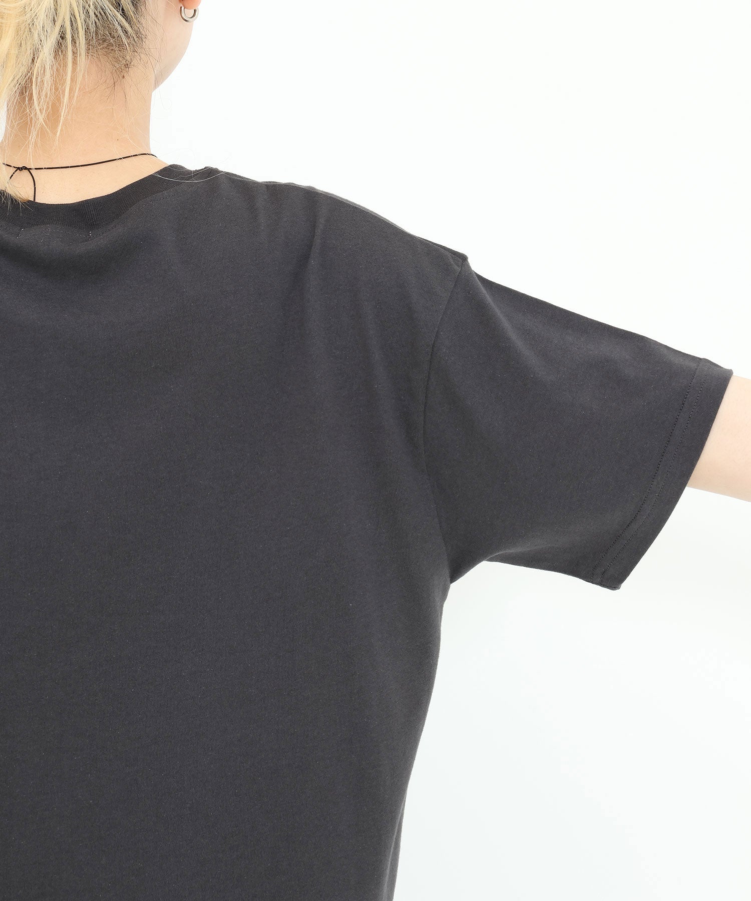 《7月15日発売》ロゴ刺繍Tee