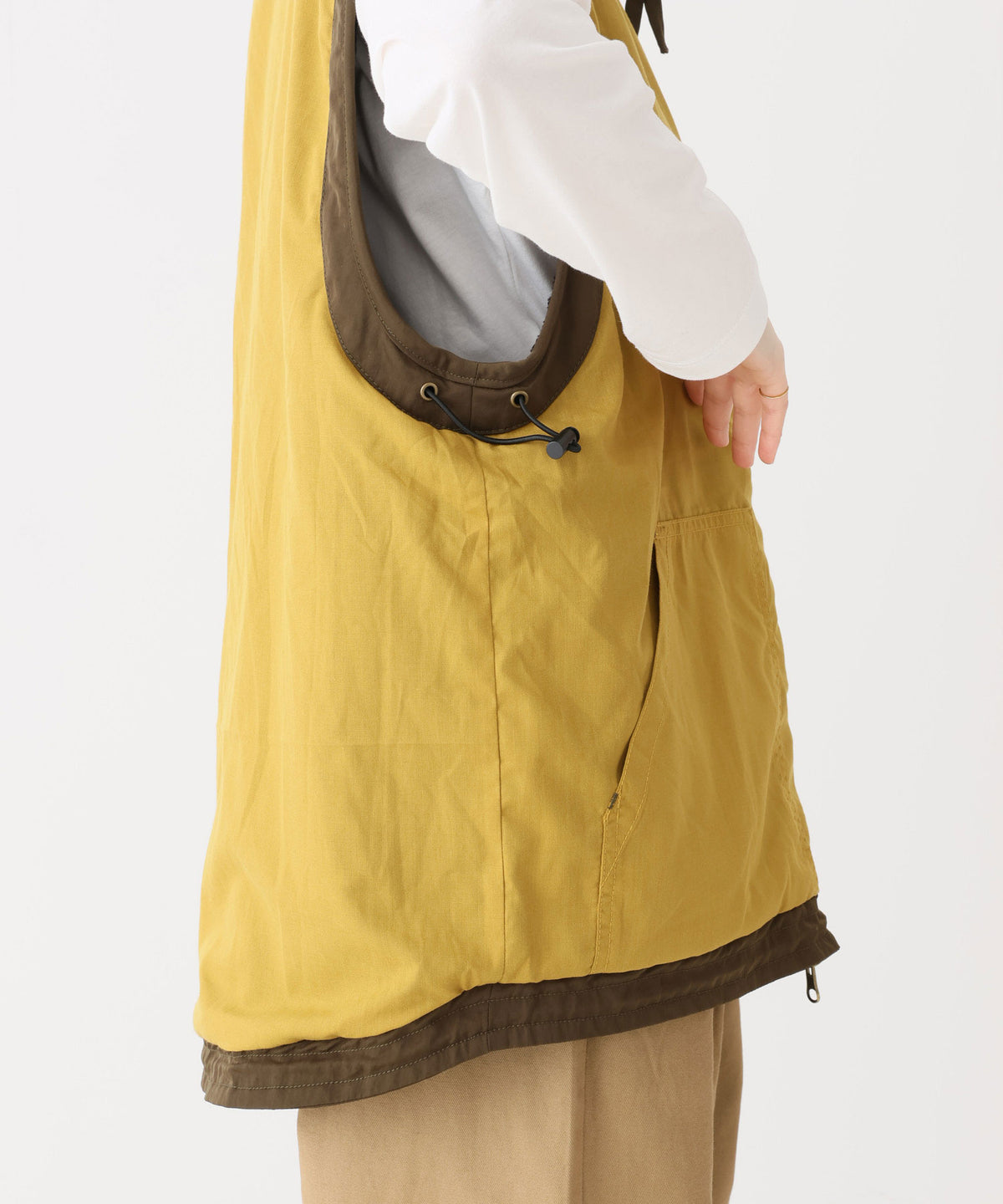 《近日発売》ボアリバーシブル切替ベスト