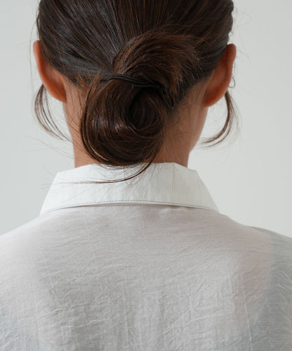 Color-contrast stitch sheer shirt
