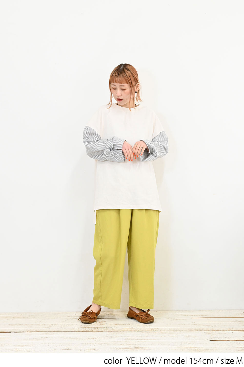 レーヨン混タックパンツ