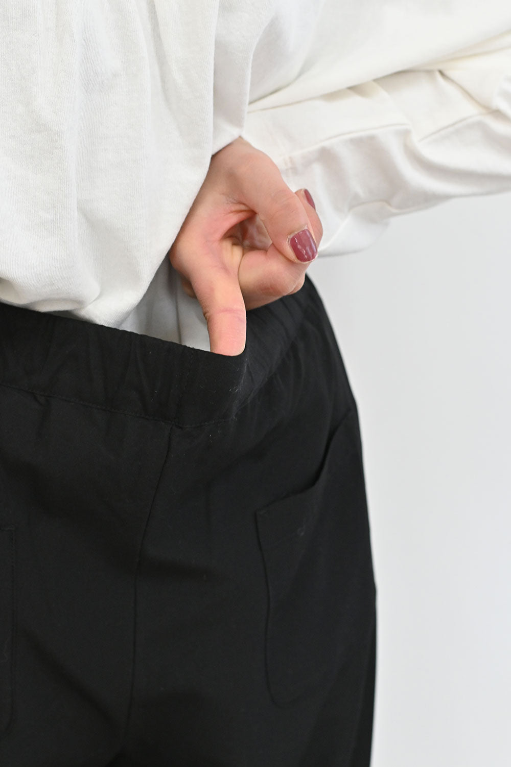 レーヨン混タックパンツ