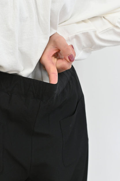 レーヨン混タックパンツ