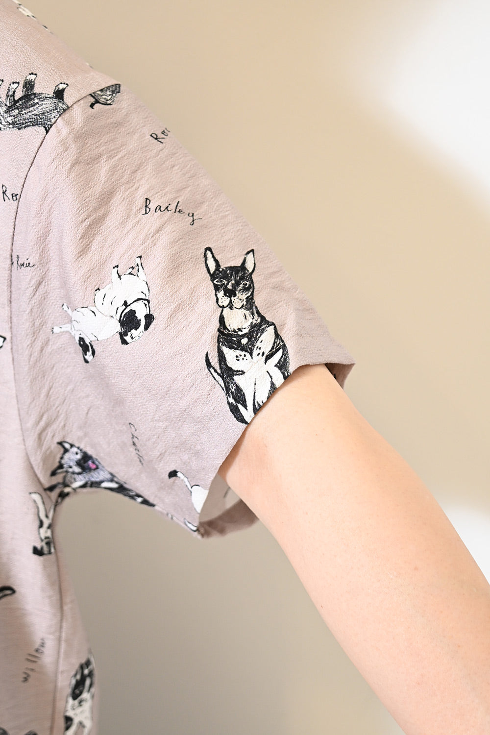 イヌ図鑑総柄シャツ
