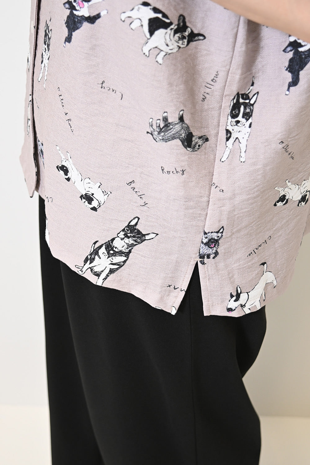 イヌ図鑑総柄シャツ