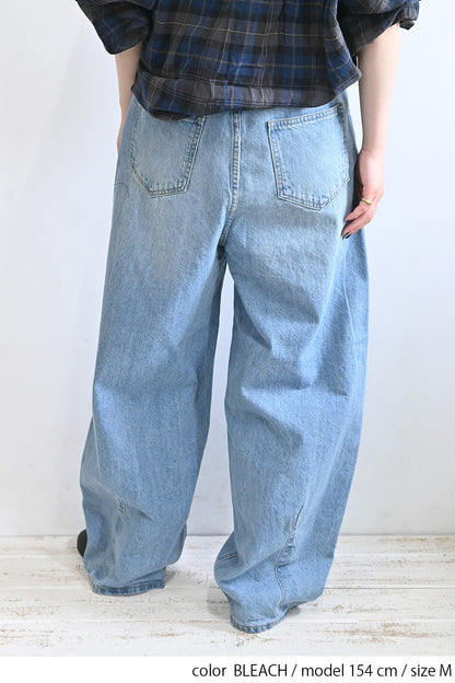 イージーカーブデニムパンツ