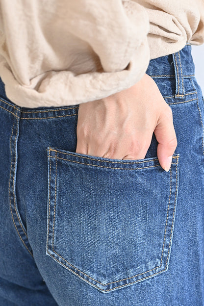 ストレートデニムパンツ