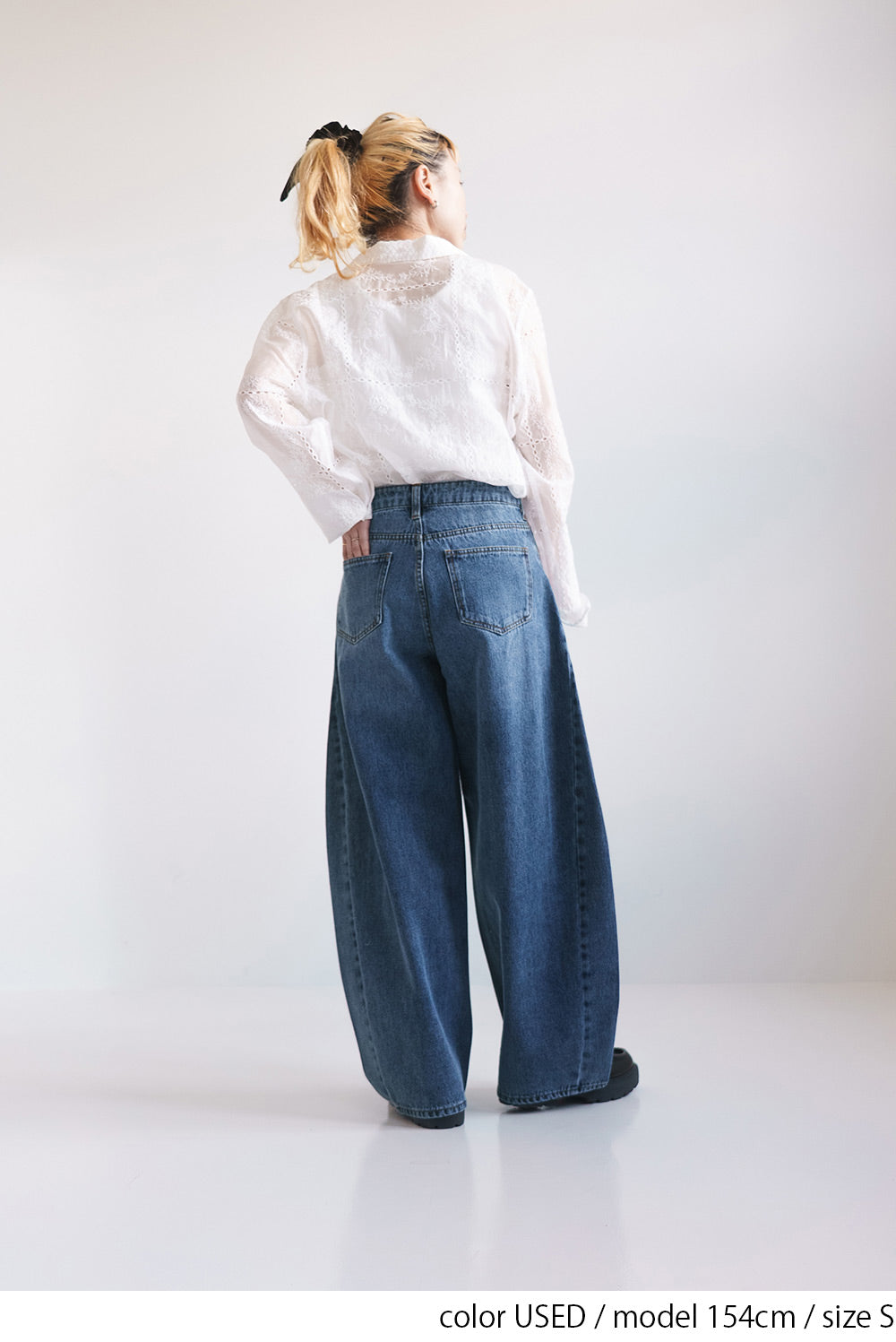 ワイドバレルパンツ