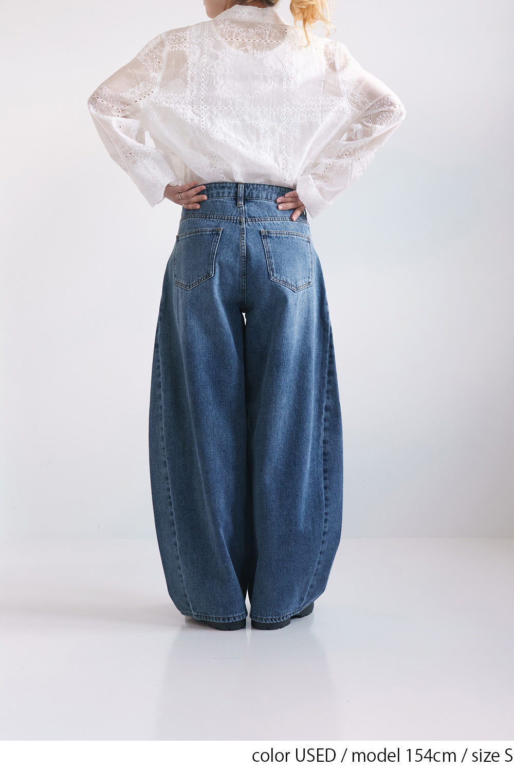 ワイドバレルパンツ