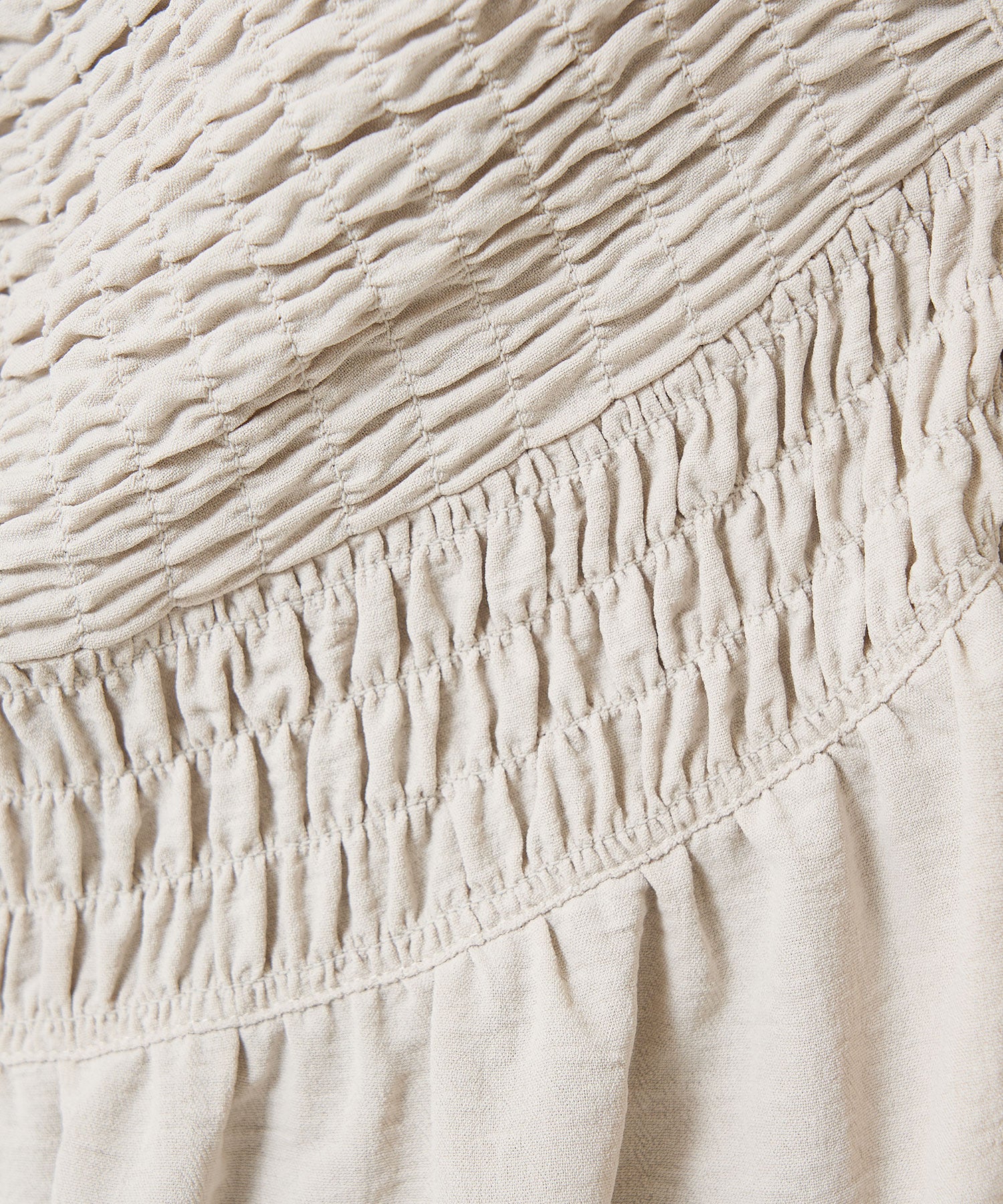 《Coming soon》Shirred V-neck vest