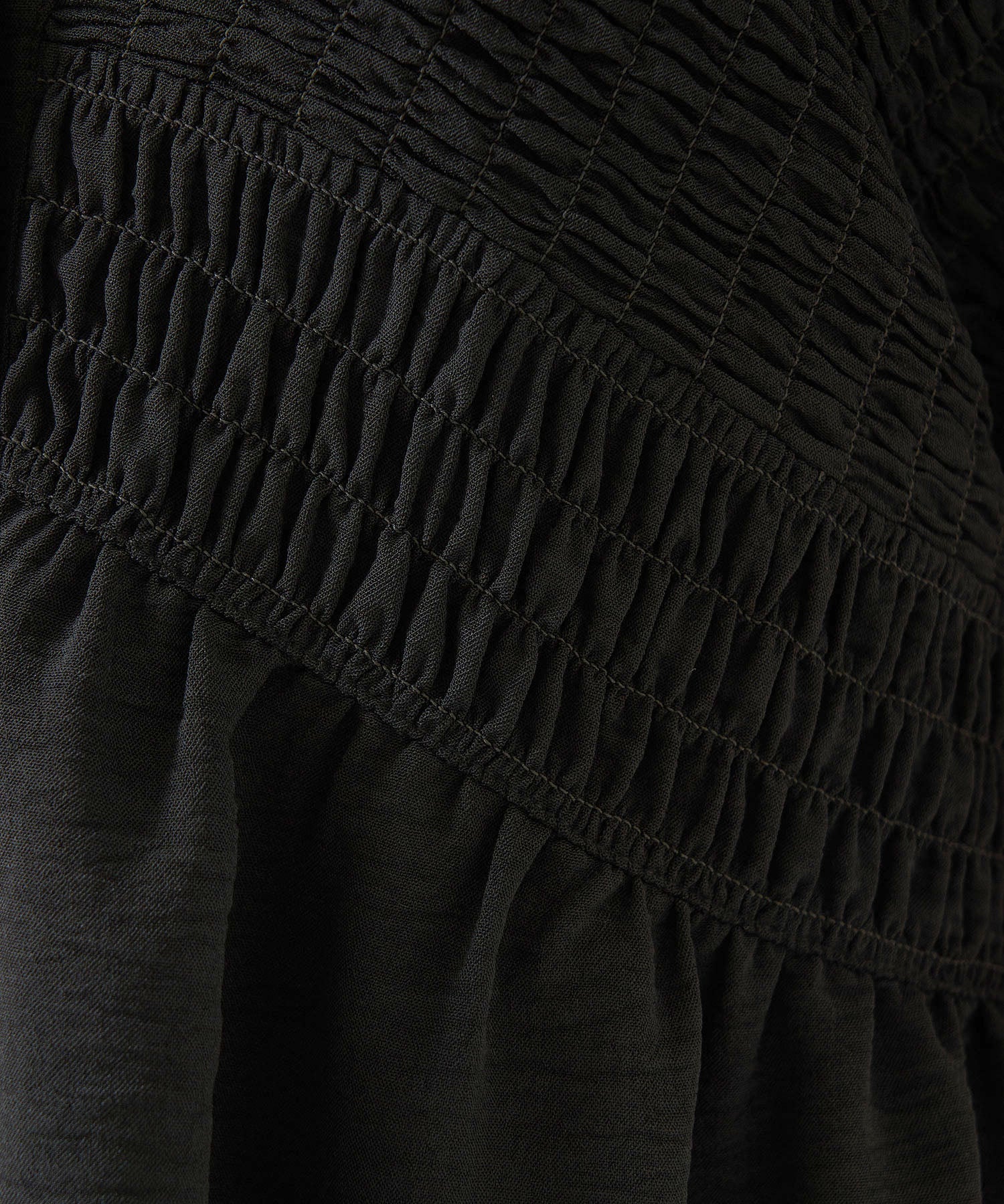 《Coming soon》Shirred V-neck vest