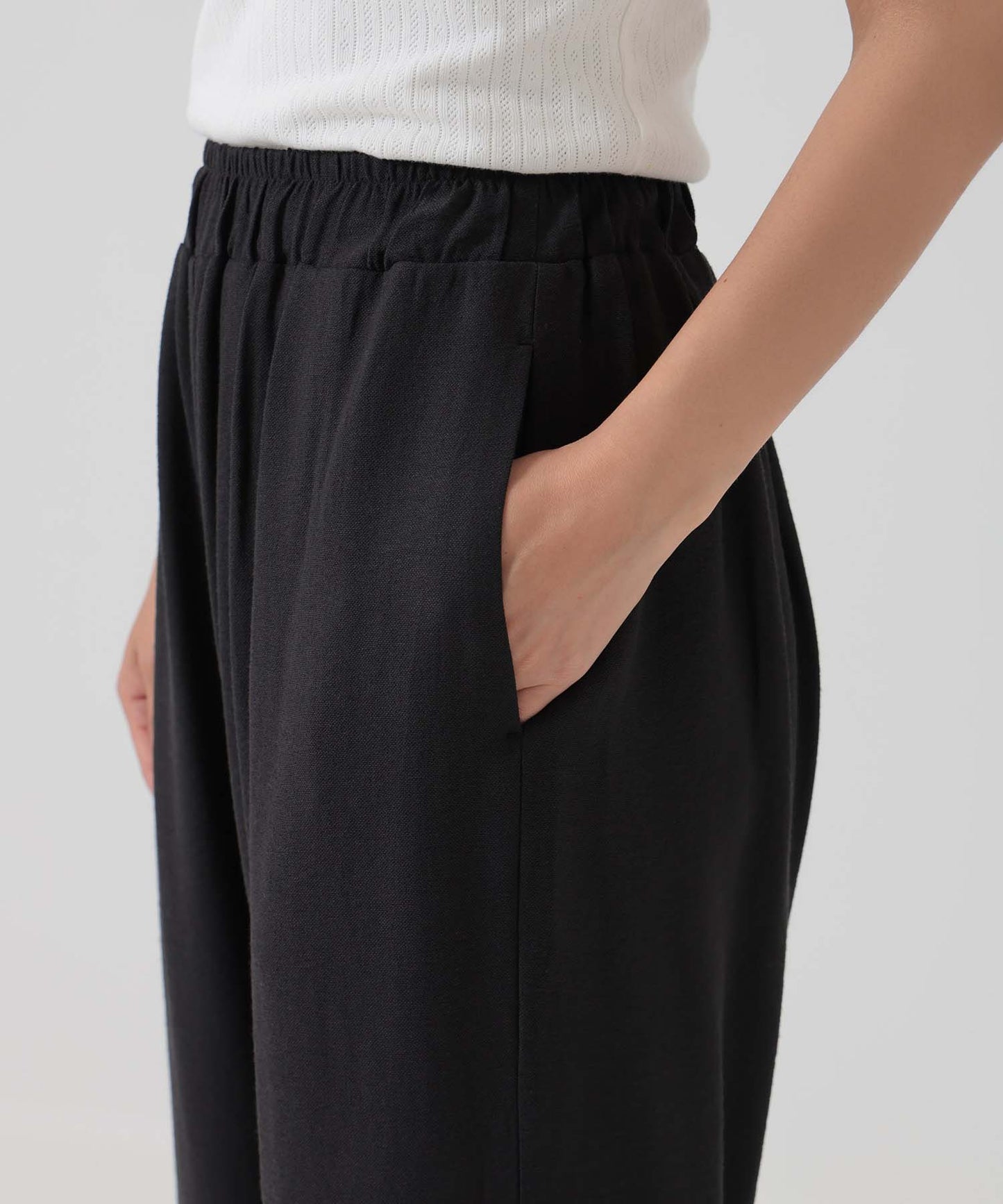 《6月4日入荷》【接触冷感×吸水速乾】さらさらテーパードパンツ