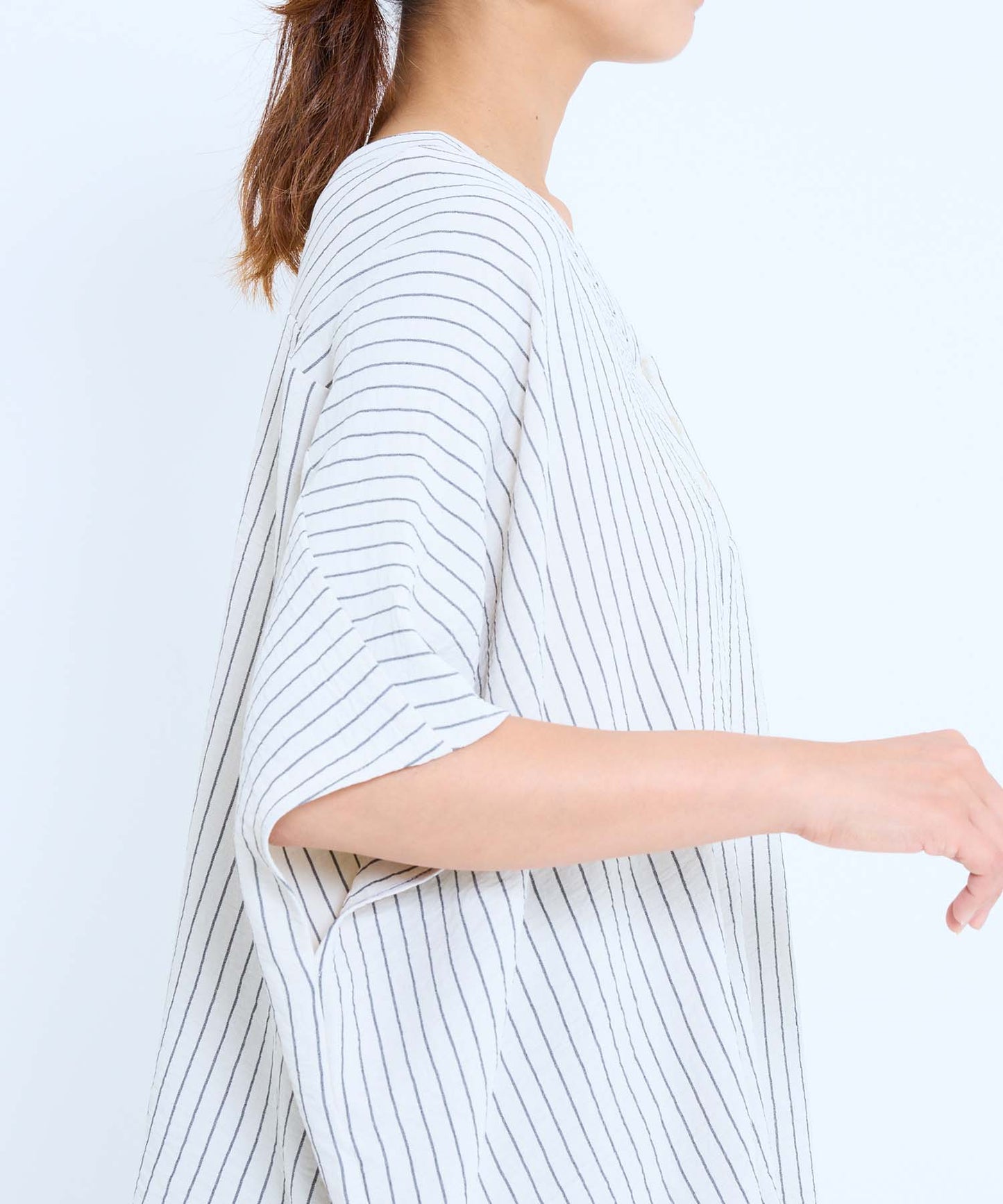 《7月6日入荷予定》【接触冷感/吸水速乾】シボサテン裾タックスキッパープルオーバー