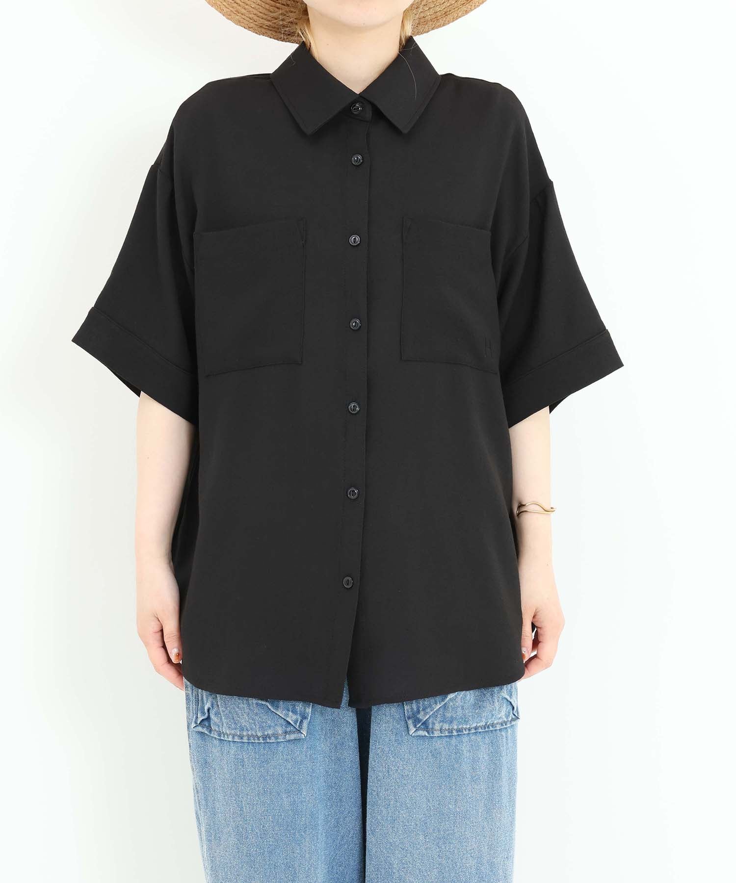 ブラック ※この画像が実物に最も近いお色味です。