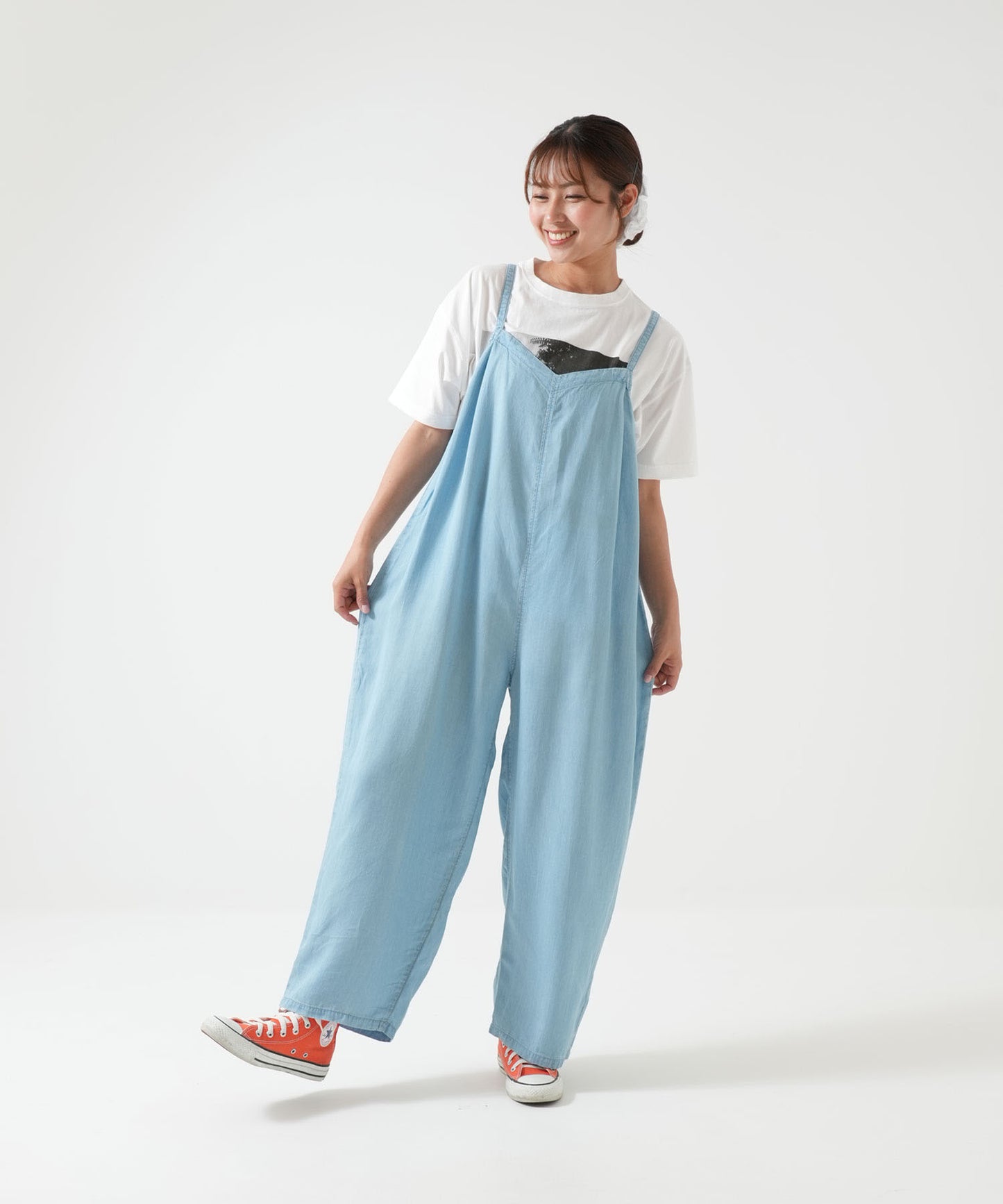 サロペットパンツ